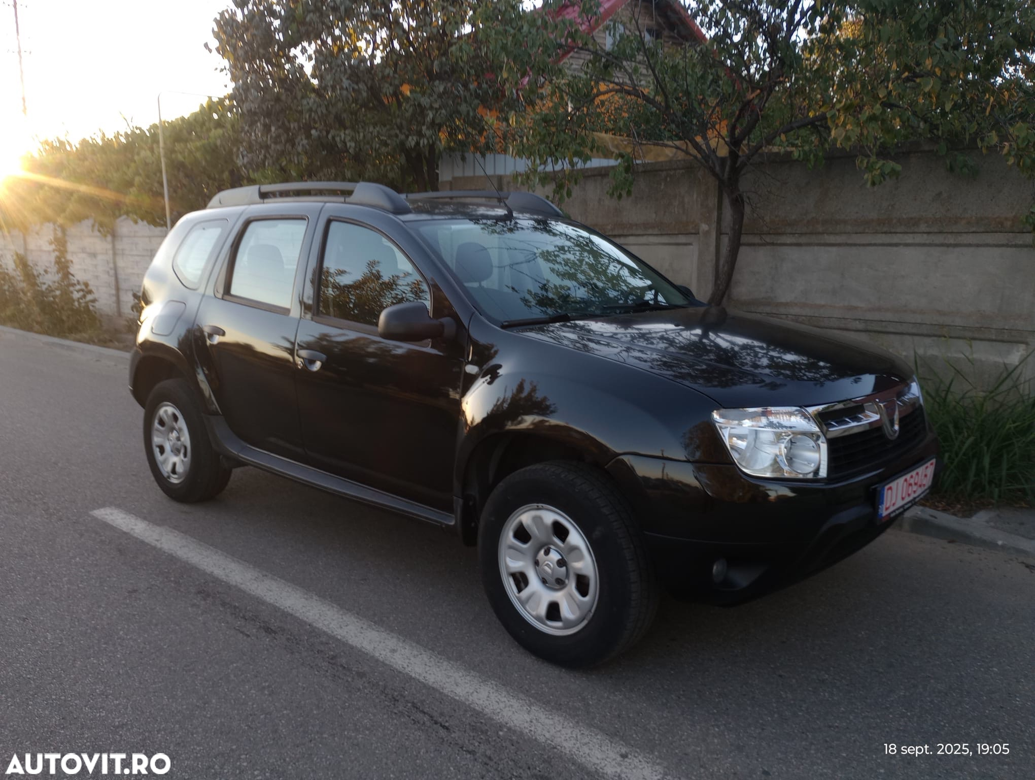 Dacia Duster 1.6 4x2 Laureate - 8