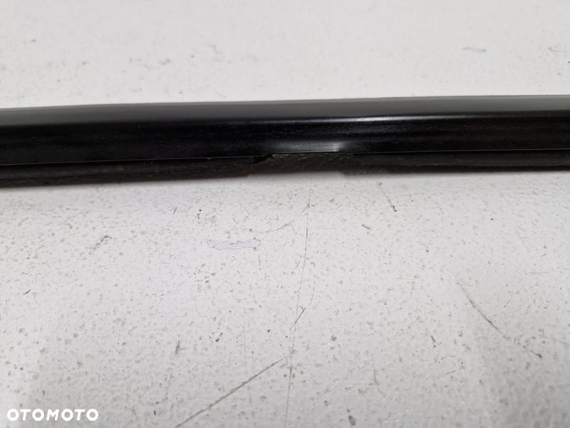 fiat 500x listwa zgarniająca drzwi lewy przód lewa przednia czarna - 4