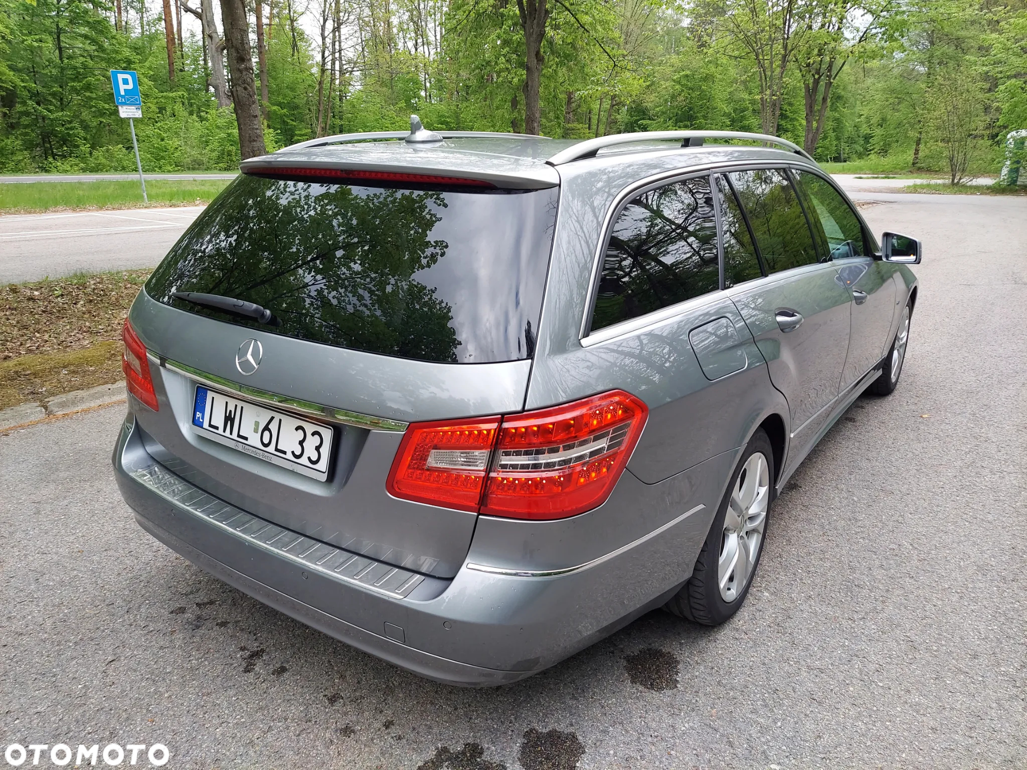Mercedes-Benz Klasa E 220 T CDI DPF BlueEFFICIENCY Automatik Avantgarde - 4