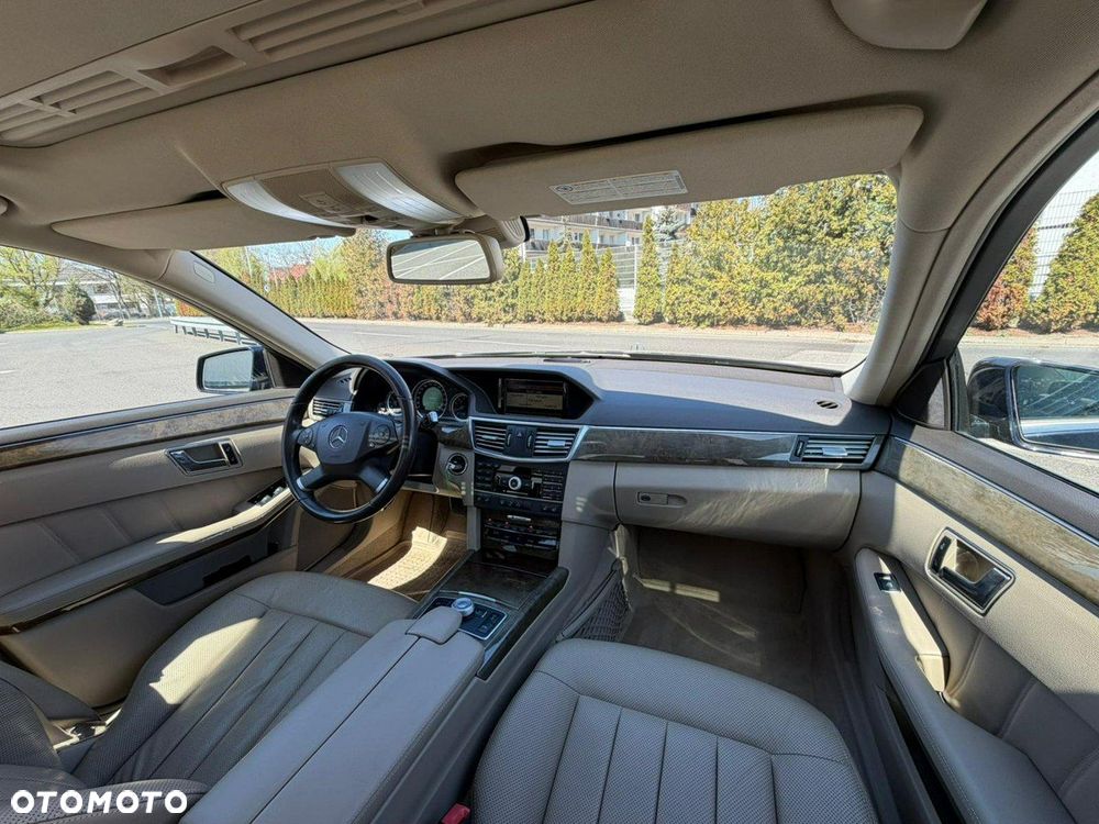 Mercedes-Benz Klasa E 500 4-Matic Avantgarde - 12