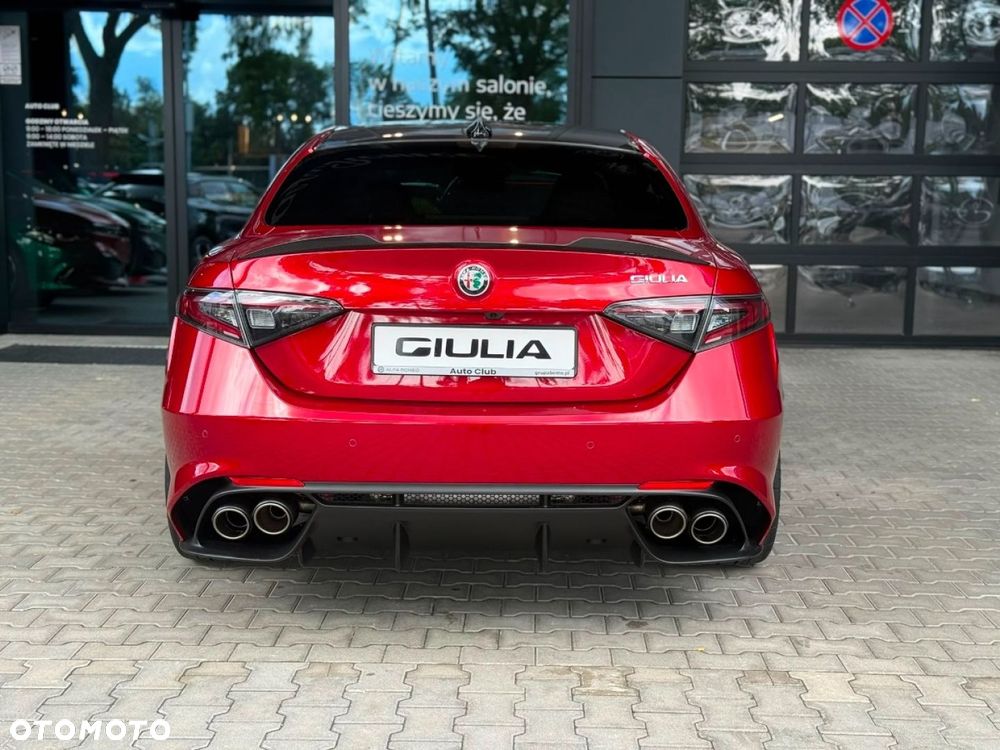 Alfa Romeo Giulia - 8