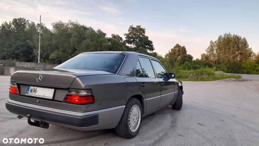 Mercedes-Benz W124 (1984-1993) - 8