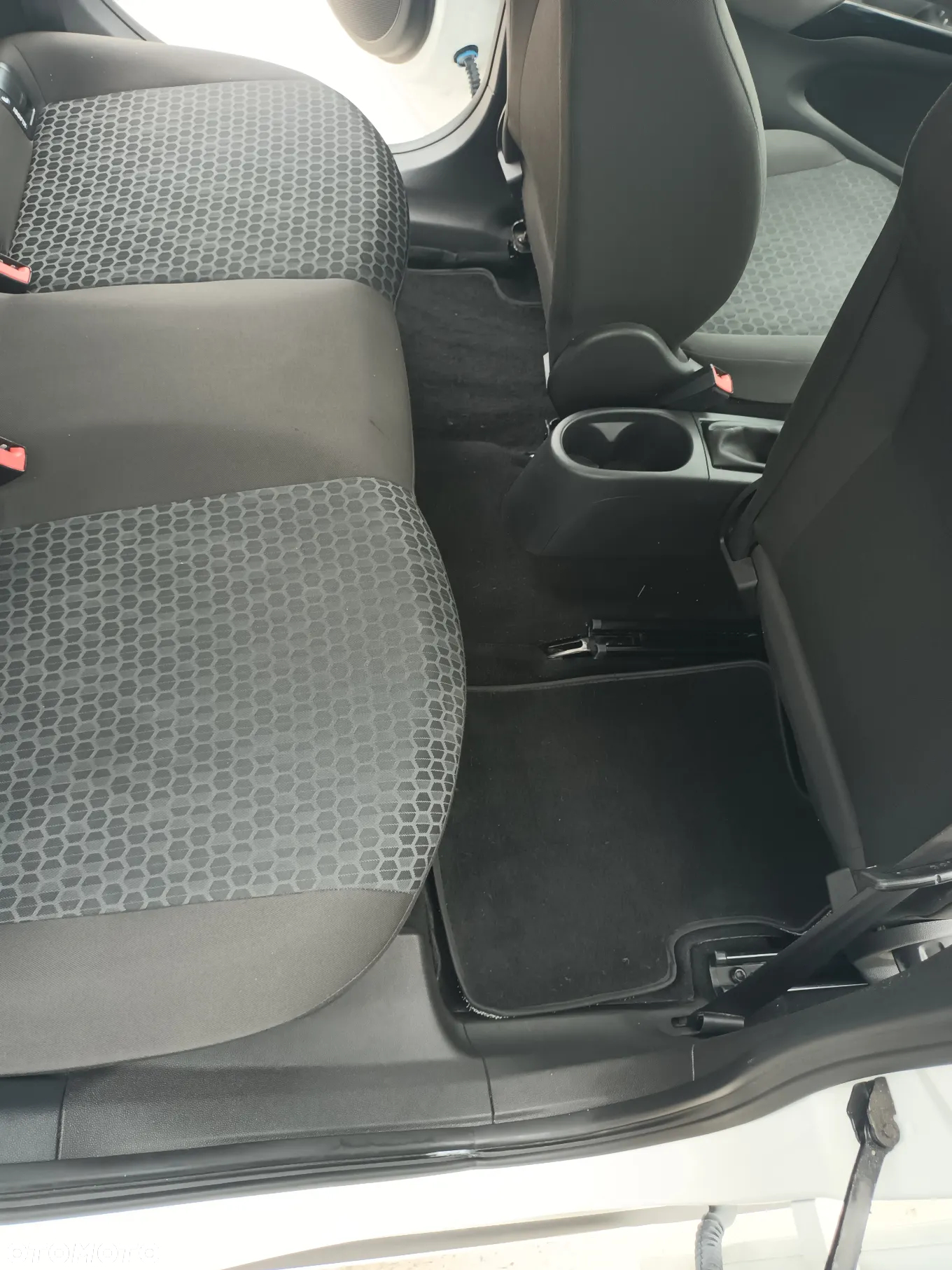 Opel Corsa 1.4 16V Enjoy - 17