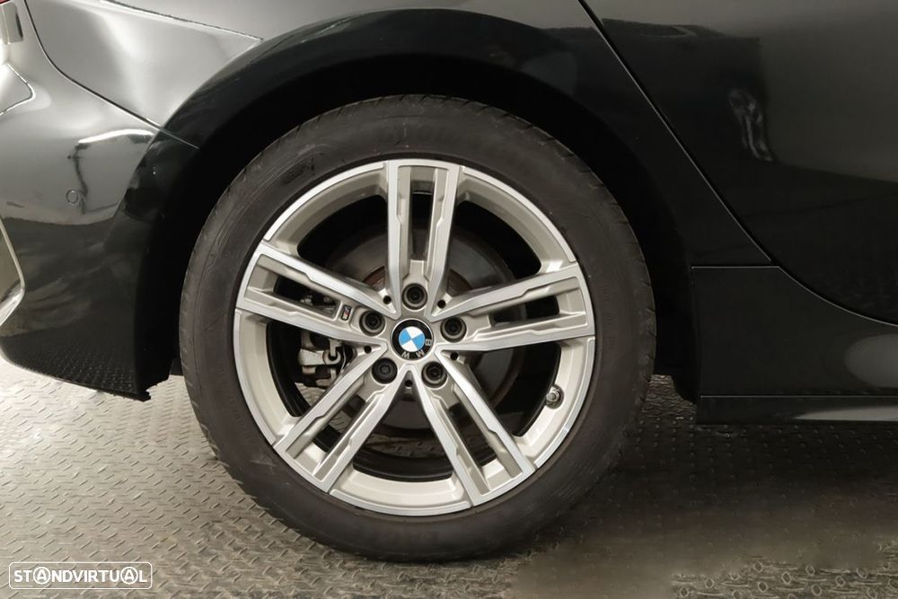 BMW 116 d Pack Desportivo M Auto - 5