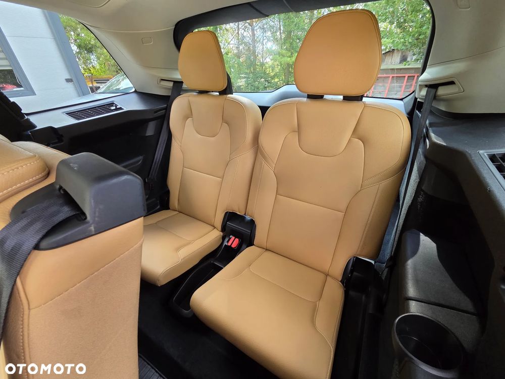 Volvo XC 90 T6 AWD Momentum 7os - 11