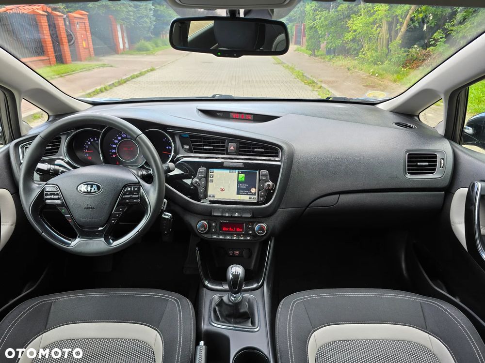 Kia Ceed - 15