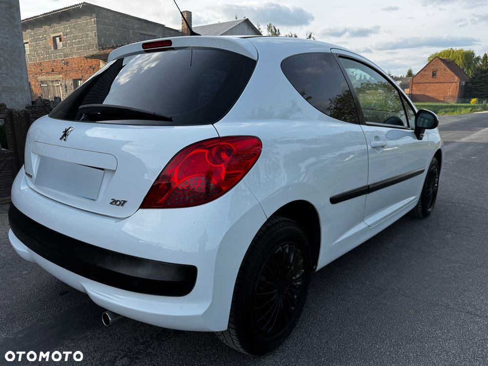 Peugeot 207 - 4