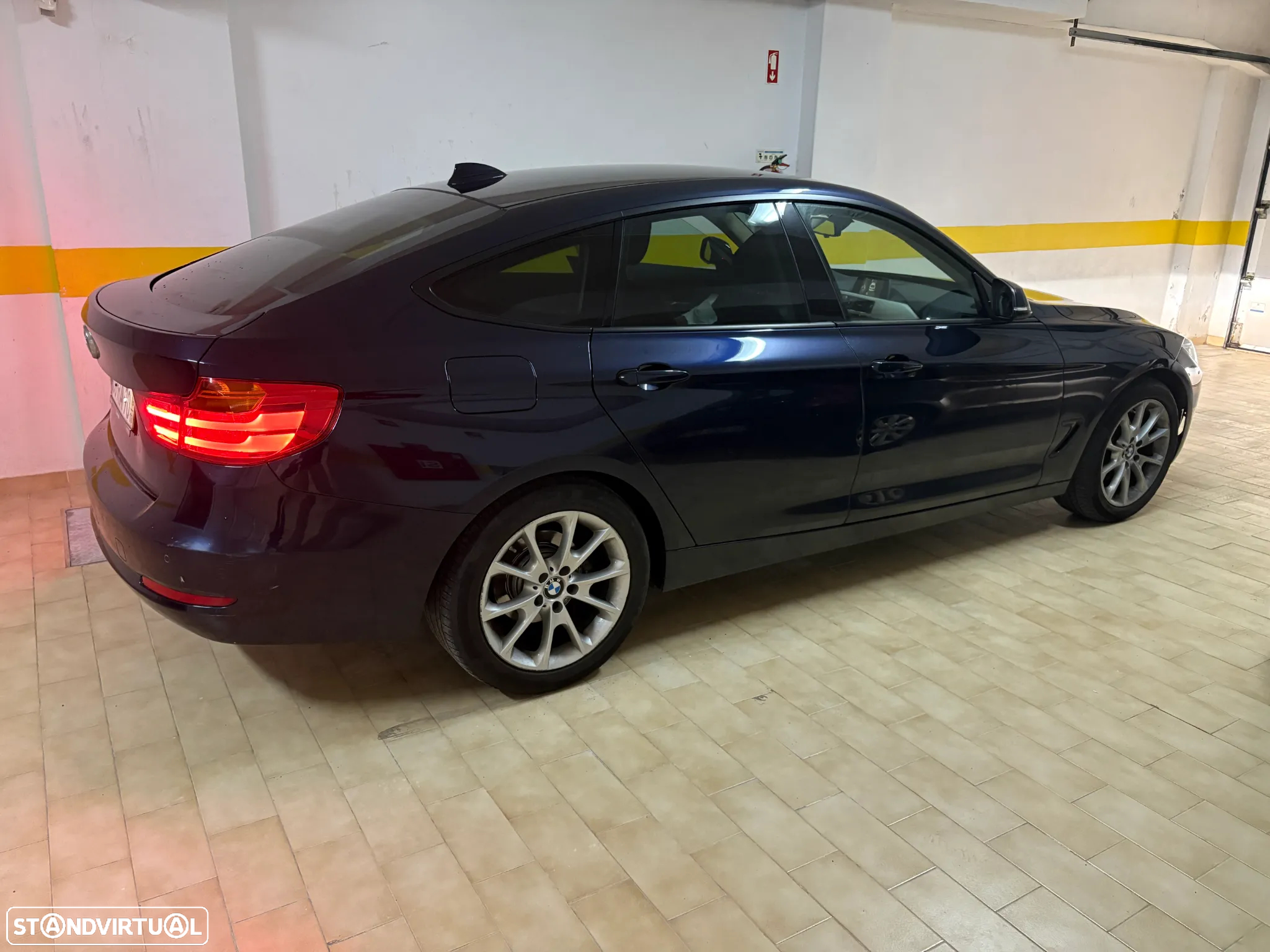 BMW 328 Gran Turismo i xDrive Advantage - 9