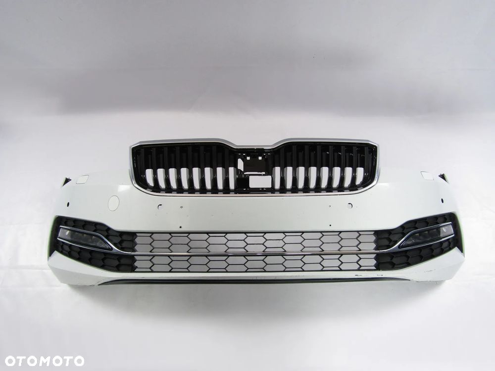 Zderzak przedni Skoda Superb 19 - 24 Spryskiwacze / Pdc-4 LS9R - 4