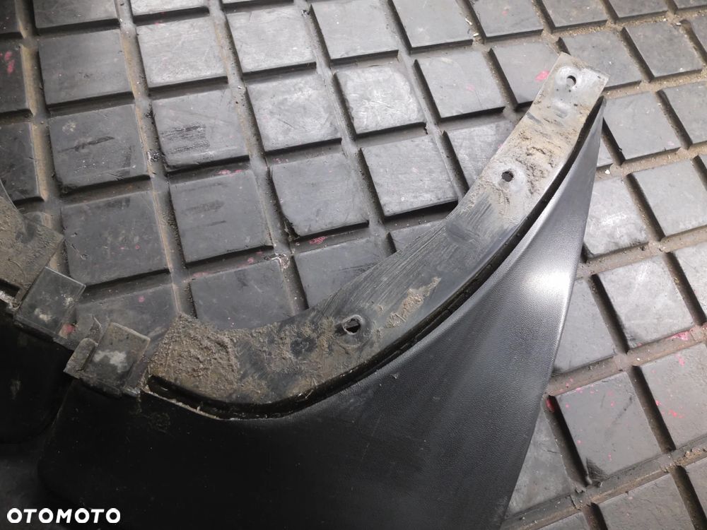 SKODA ROOMSTER 06- CHLAPACZ PRAWY TYŁ PRAWY LEWY 5J78218229B9 5J78218219B9 - 5