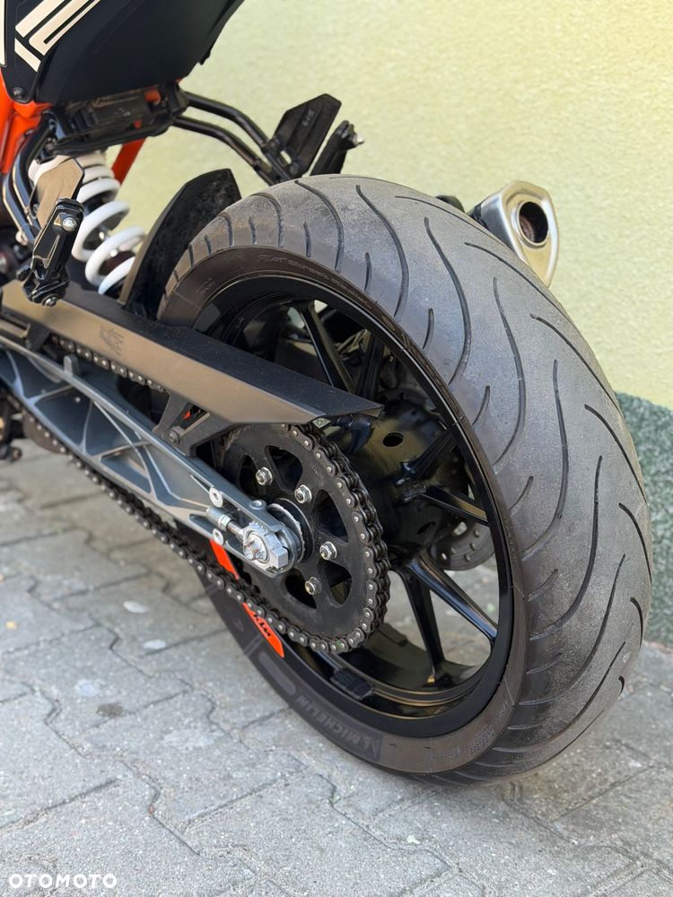 KTM Duke 125 - 21