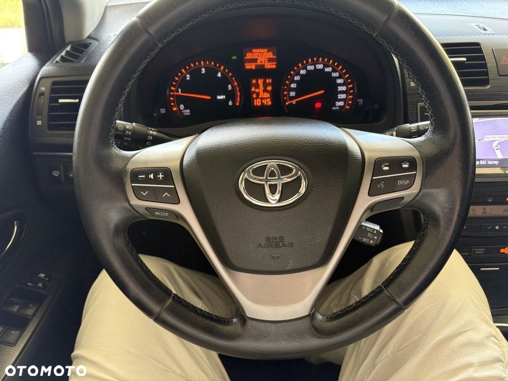 Toyota Avensis - 14
