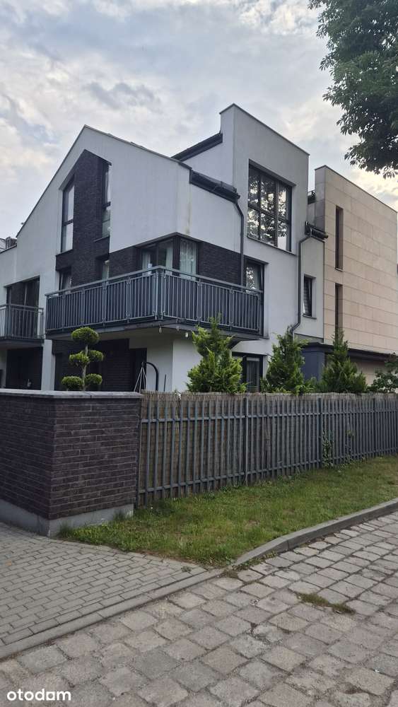 Kameralnie, cicho i blisko Warszawy | Duży balkon + garaż