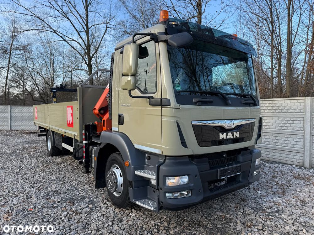 MAN TGS TGL * 4x2* *TGM 15.250 + DŻWIG KRAN HDS ATLAS 96.3E  WYSÓW 10,2m* Kran* Sterowanie Radiowe* ROTATOR* Widły do PALET* + Skrzynia 6.5m* 111000km - JAK NOWY* z NIEMIEC - 24