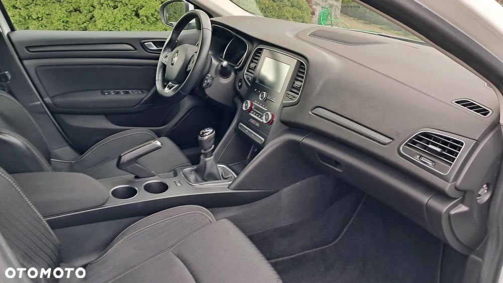 Renault Megane 1.5 Blue dCi Intens - 13