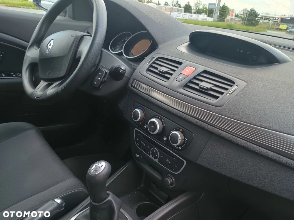 Renault Megane 1.6 16V 100 Expression - 12