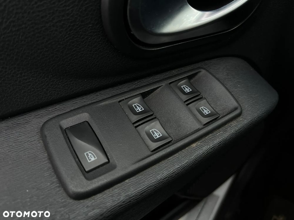 Dacia Lodgy 1.6 SCe Laureate S&S - 13