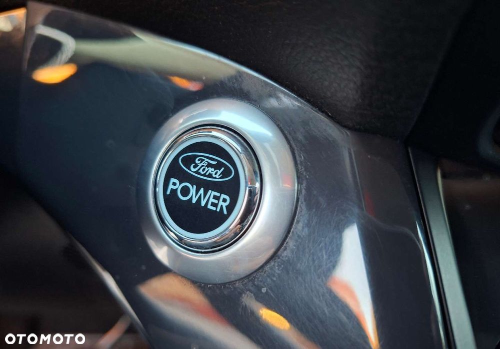 Ford Kuga - 37