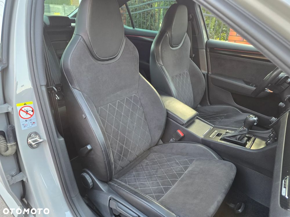 Skoda Superb 2.0 TDI SCR 4x4 Sportline DSG - 26