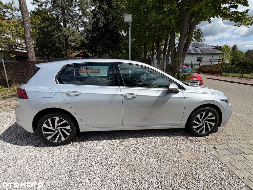 Volkswagen Golf - 10