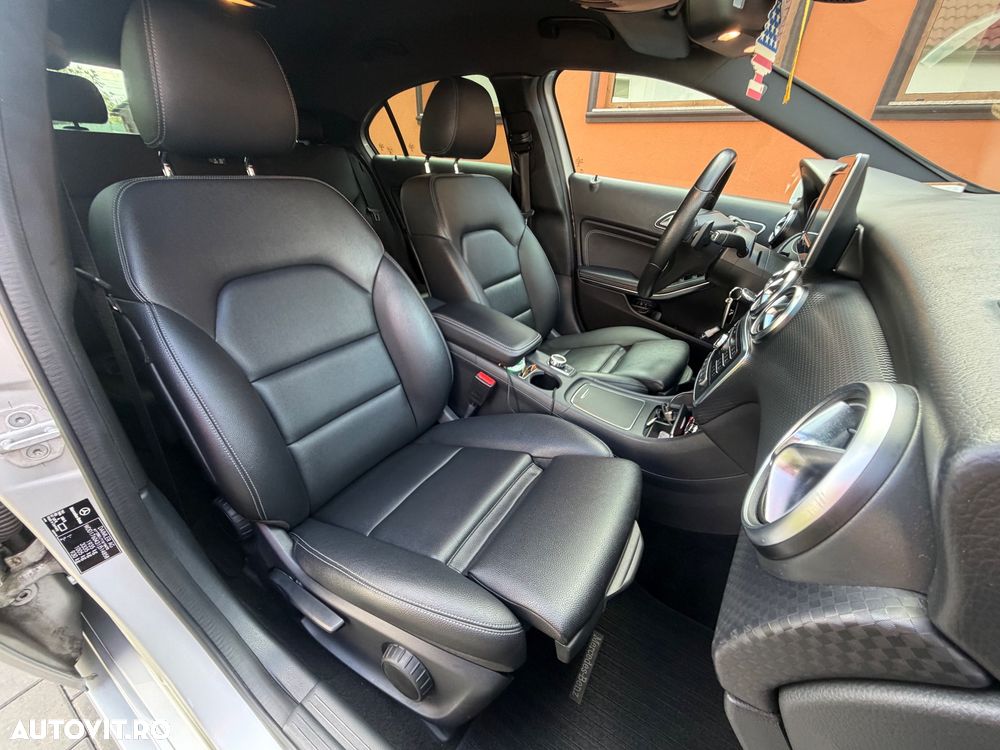 Mercedes-Benz A 200 7G-DCT - 15