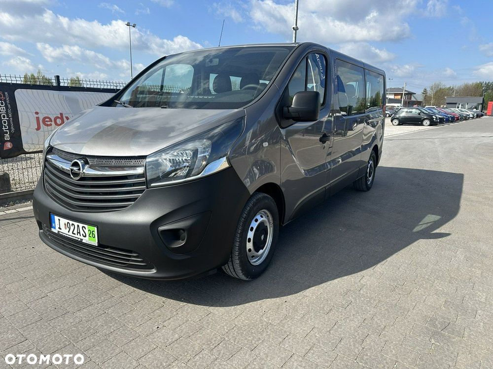 Opel Vivaro - 1