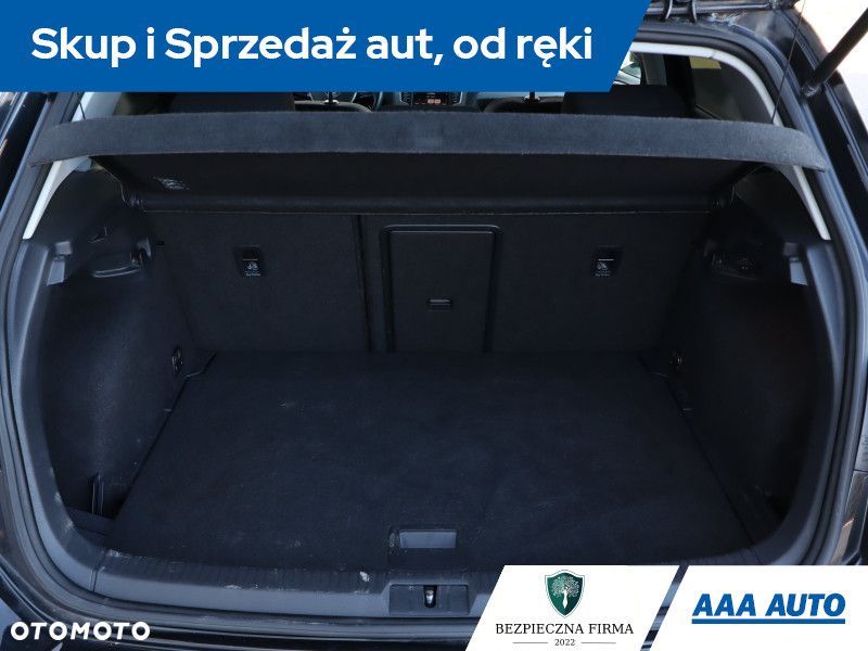 Volkswagen Golf - 14