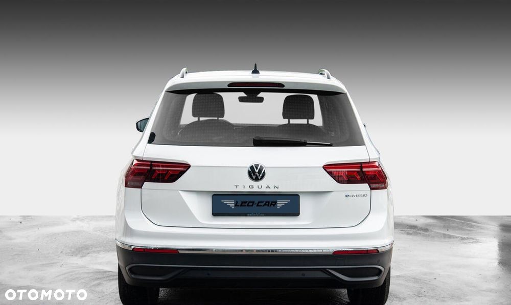 Volkswagen Tiguan - 4