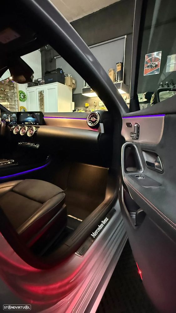 Mercedes-Benz A 250 e 8G-DCT AMG Line - 13