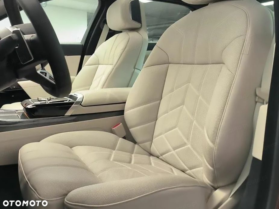 BMW Seria 7 740d xDrive mHEV M Sport sport - 9
