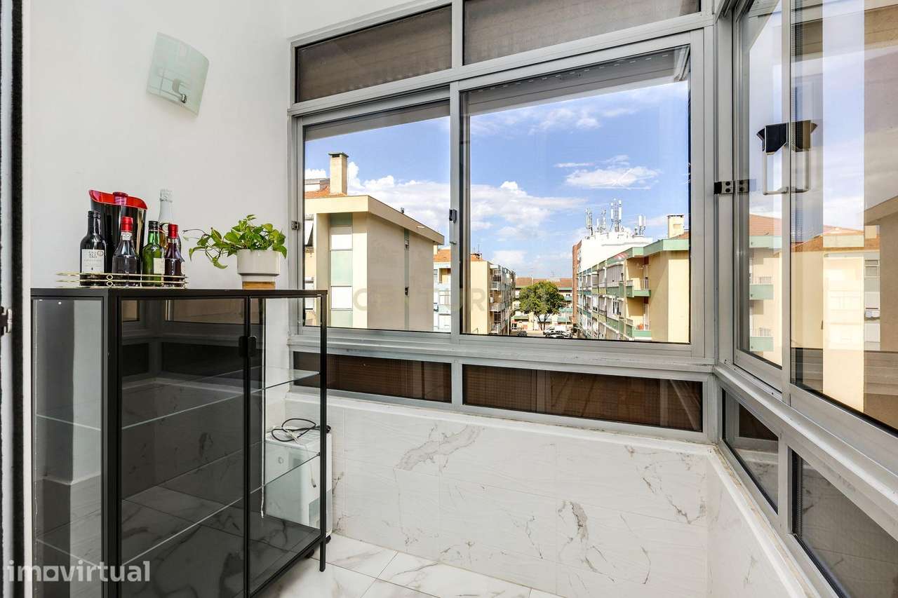 T3 com Vista Rio Desafogada e Excelente Localização em Forte da Casa - Grande imagem: 4/27