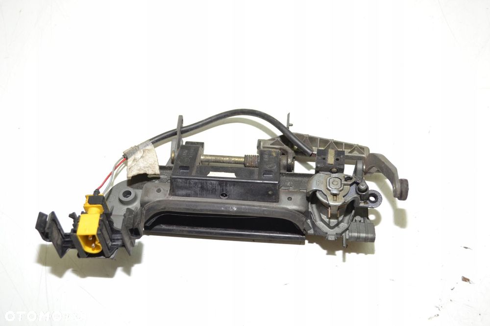KLAMKA ZEWNĘTRZNA DRZWI PRAWA PRZÓD BMW E36 E34 LIFT SEDAN - 2