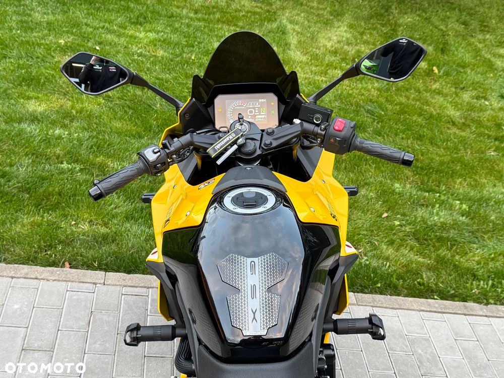 Suzuki GSX - 10
