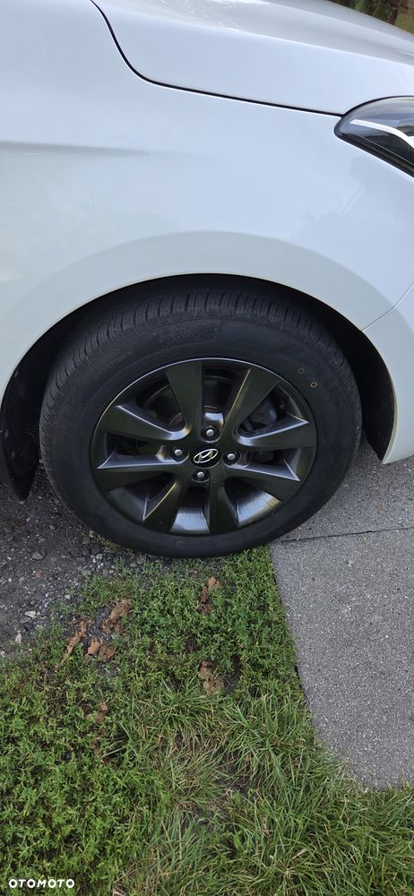 Hyundai i20 - 10