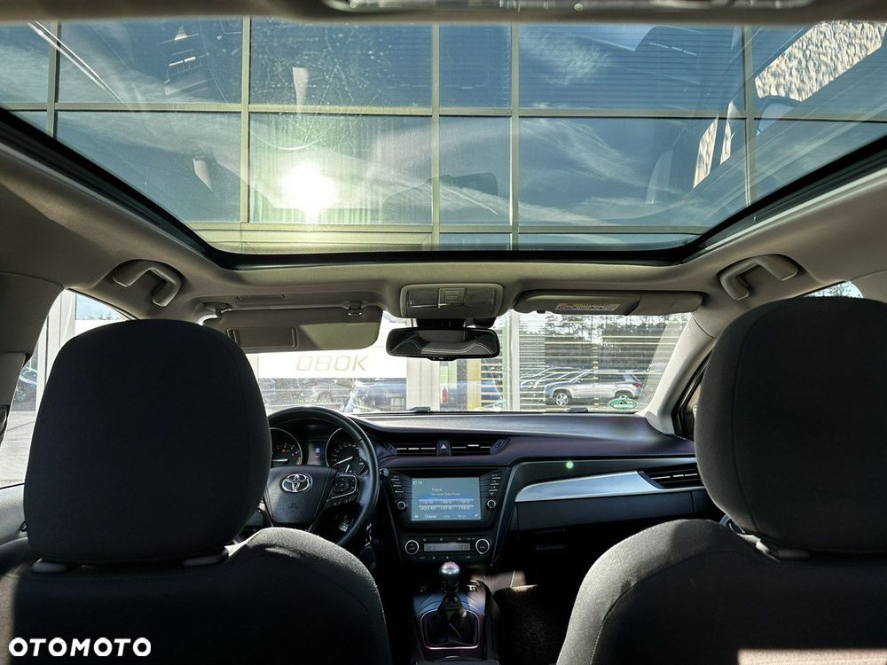 Toyota Avensis 1.8 Premium - 30