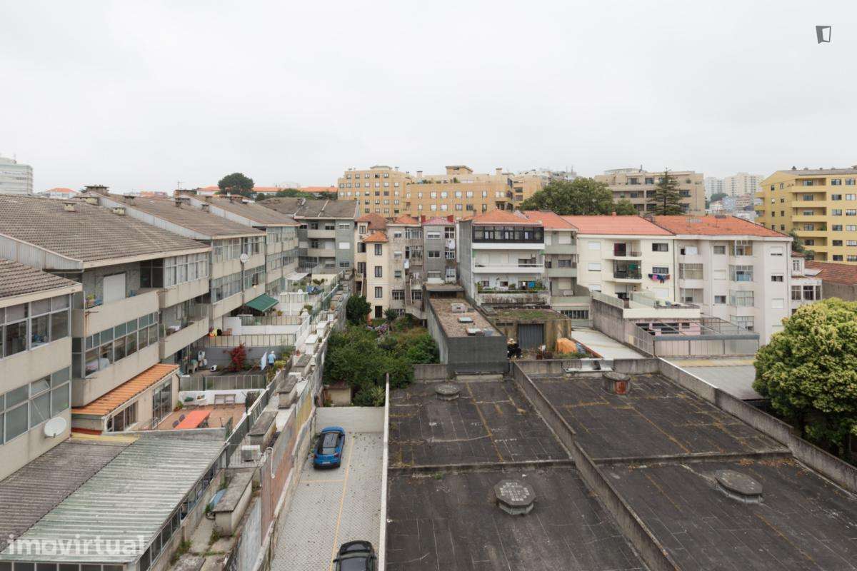 Apartamento com 1 quartos - localizado em Cedofeita Porto - Grande imagem: 2/15