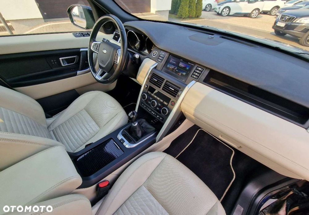 Land Rover Discovery Sport - 21