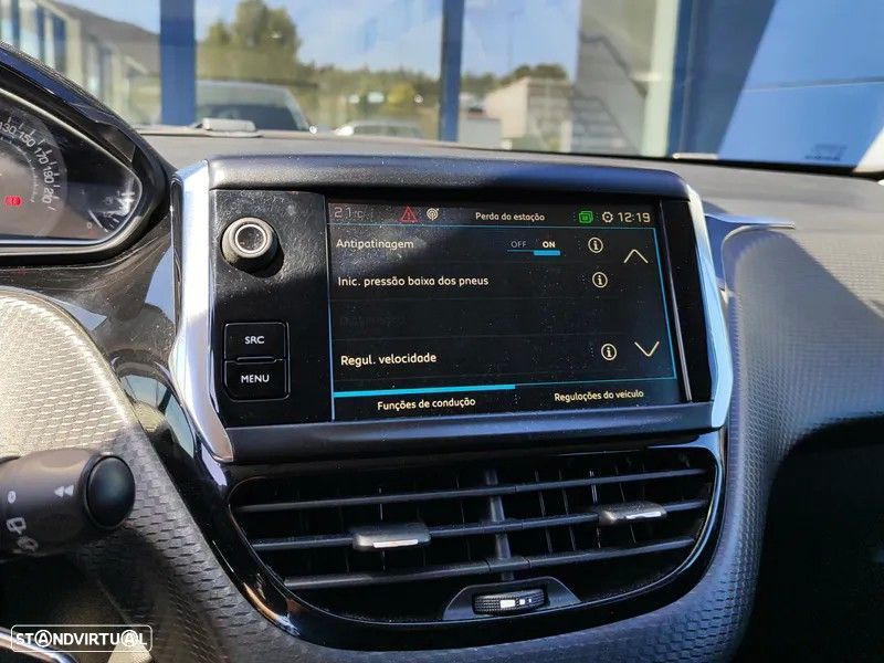 Peugeot 208 1.5 BlueHDi Signature - 16