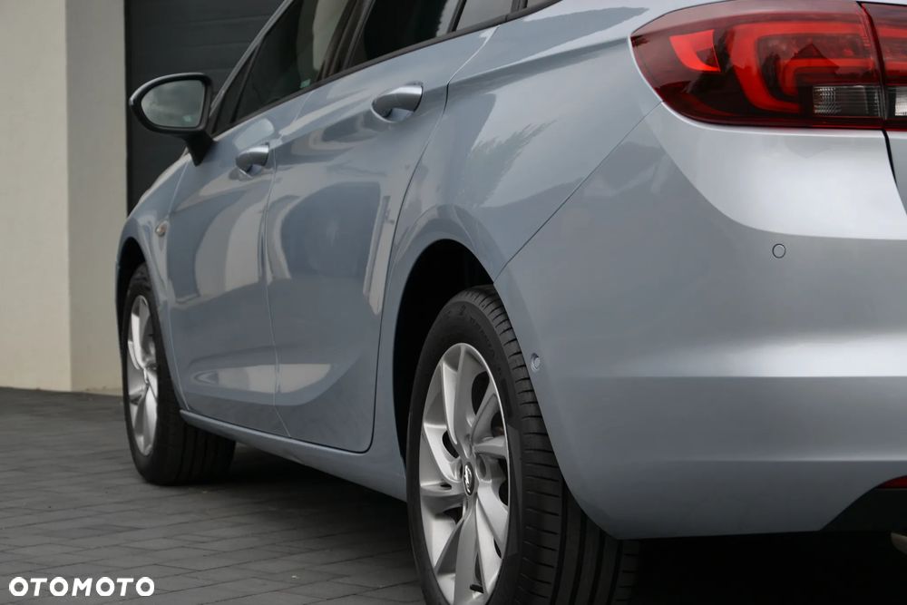 Opel Astra 1.6 CDTI Dynamic S&S - 17
