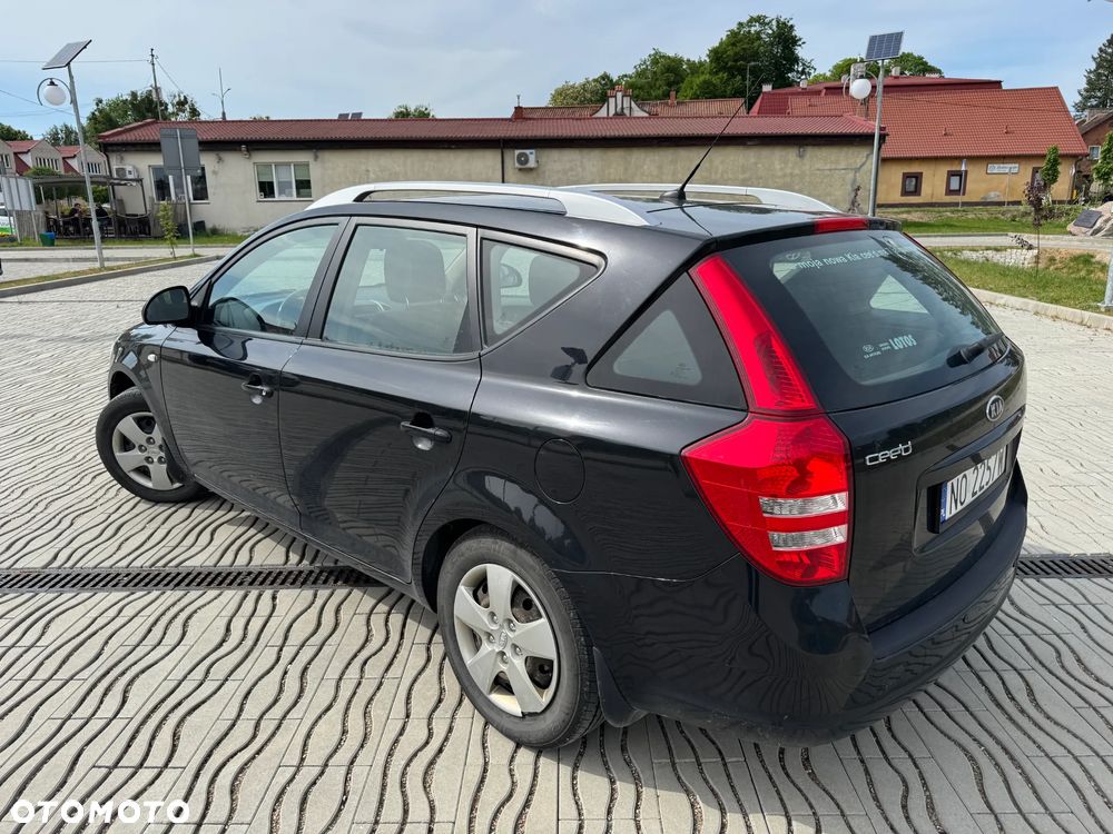 Kia Ceed 1.6 Comfort - 10