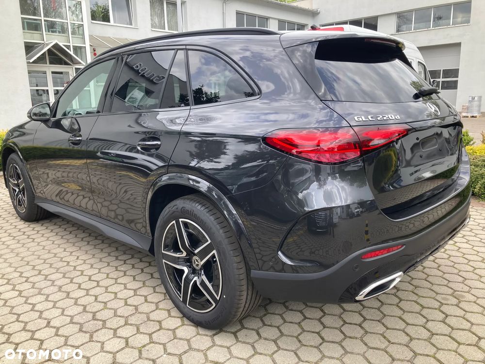 Mercedes-Benz GLC - 2