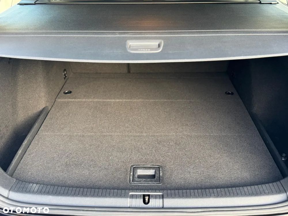 Volkswagen Golf 1.6 TDI BlueMotion Technology Comfortline - 17