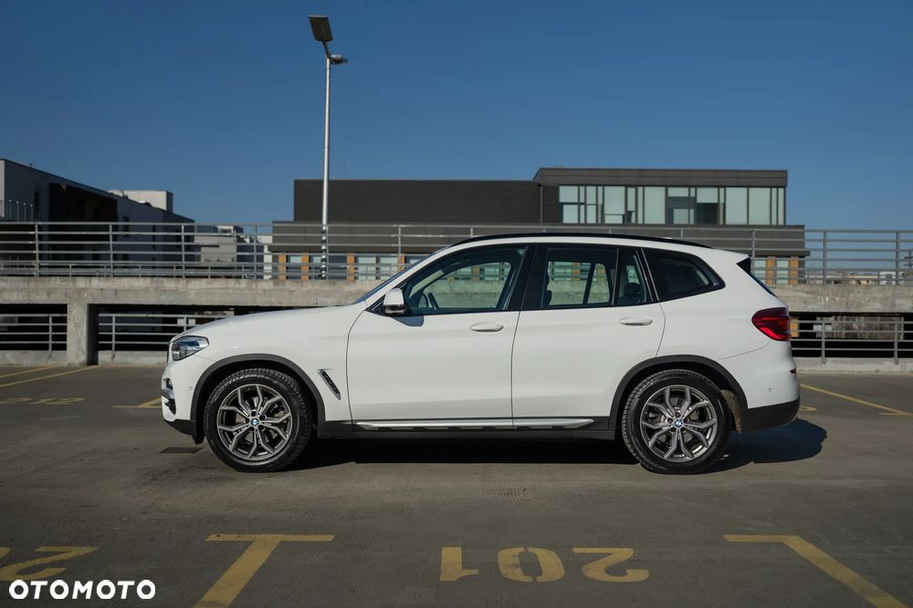 BMW X3 xDrive20i Advantage sport - 2