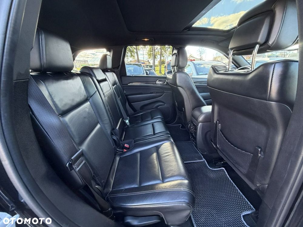Jeep Grand Cherokee - 16