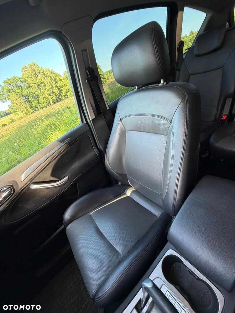 Ford S-Max - 14