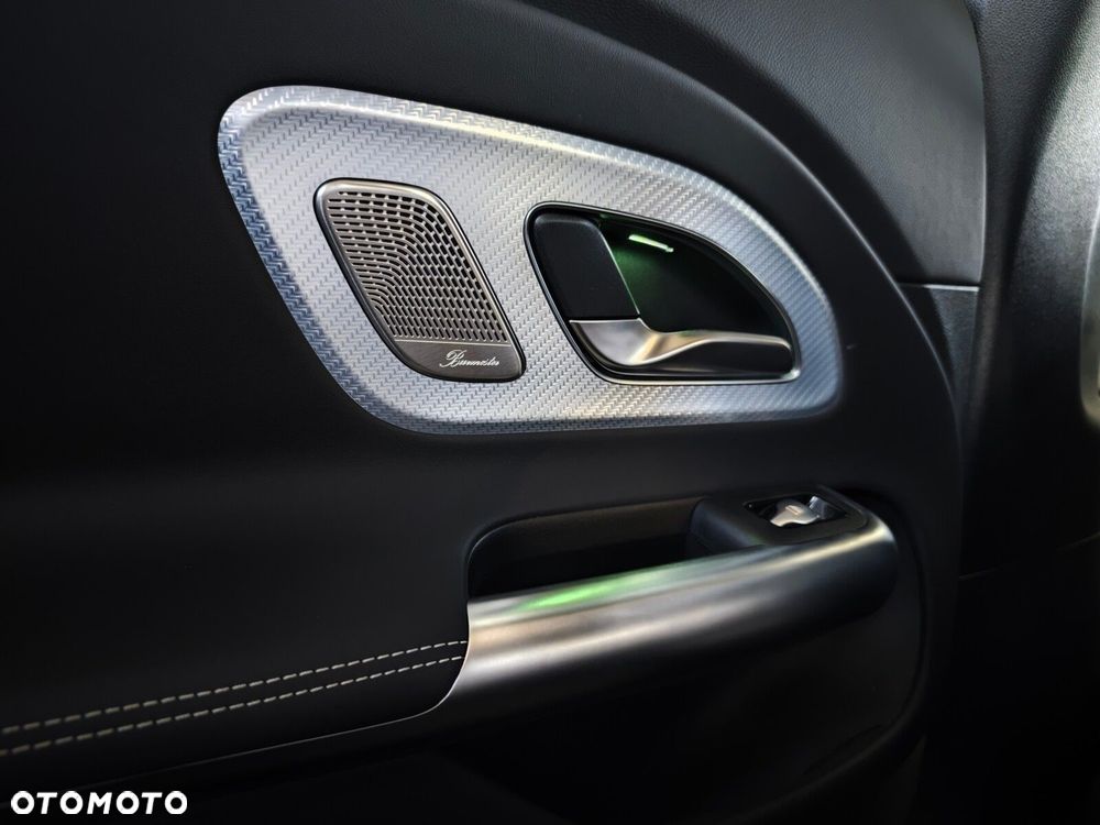 Mercedes-Benz CLA - 17