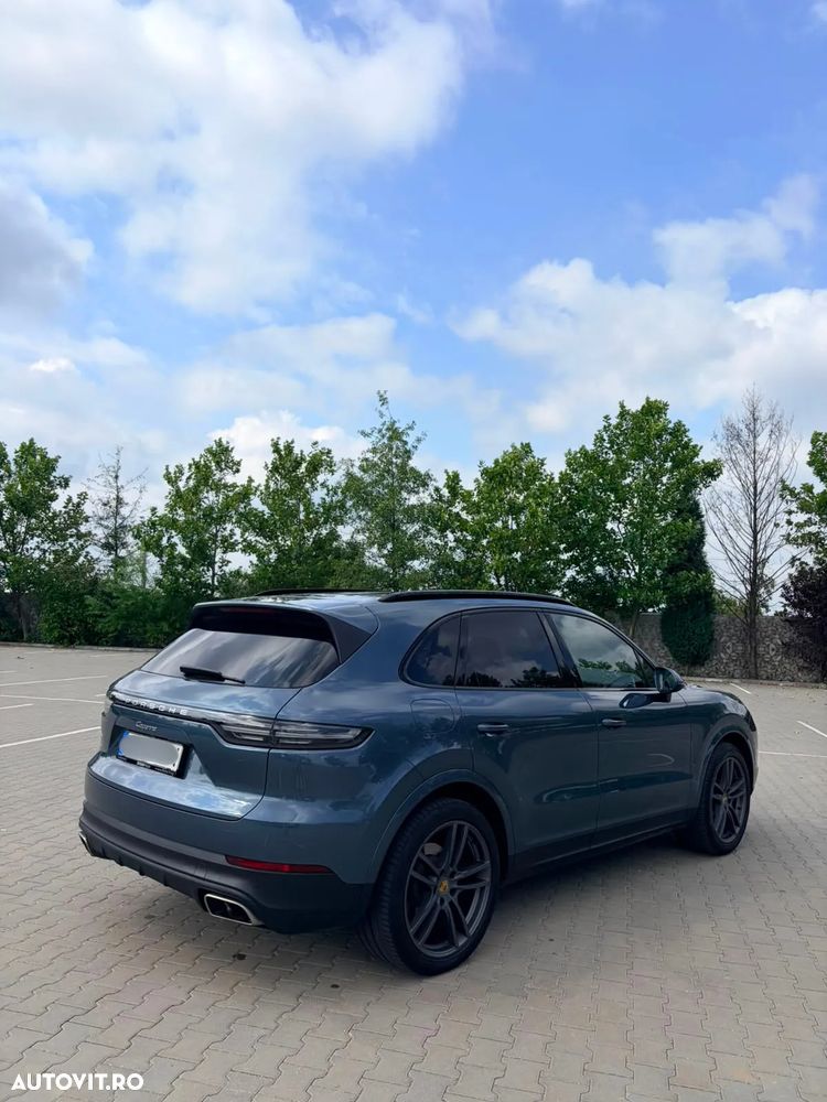 Porsche Cayenne Standard - 3