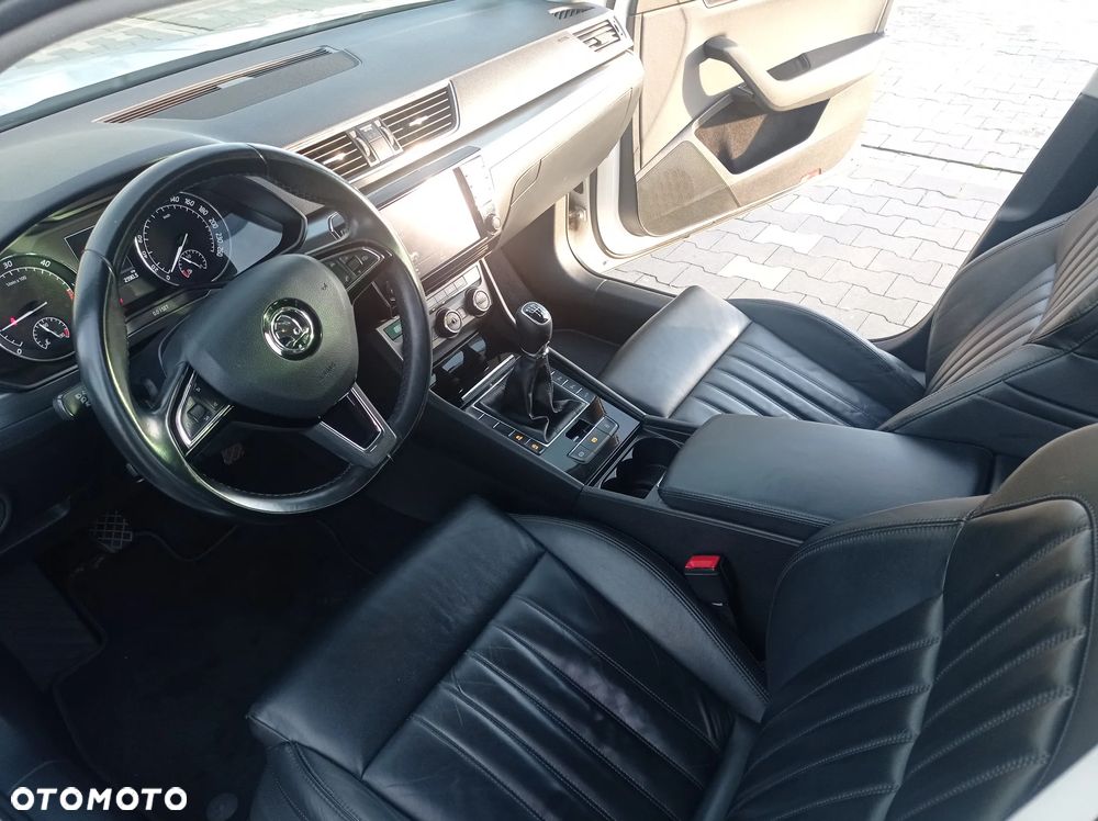 Skoda Superb 2.0 TDI Style - 19