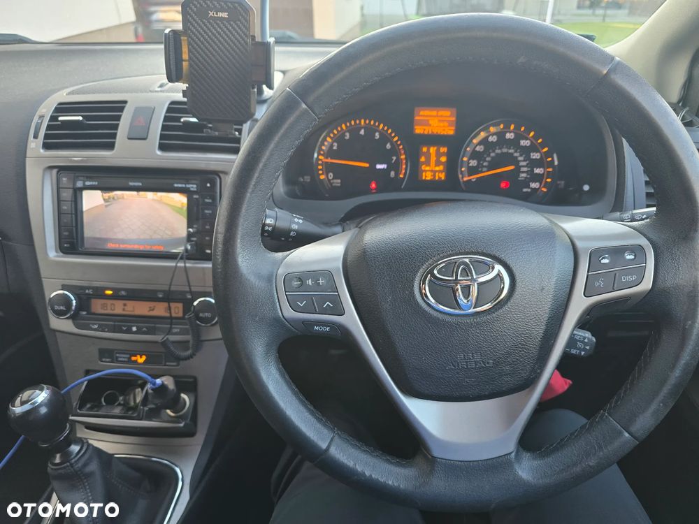 Toyota Avensis 1.8 Executive - 1
