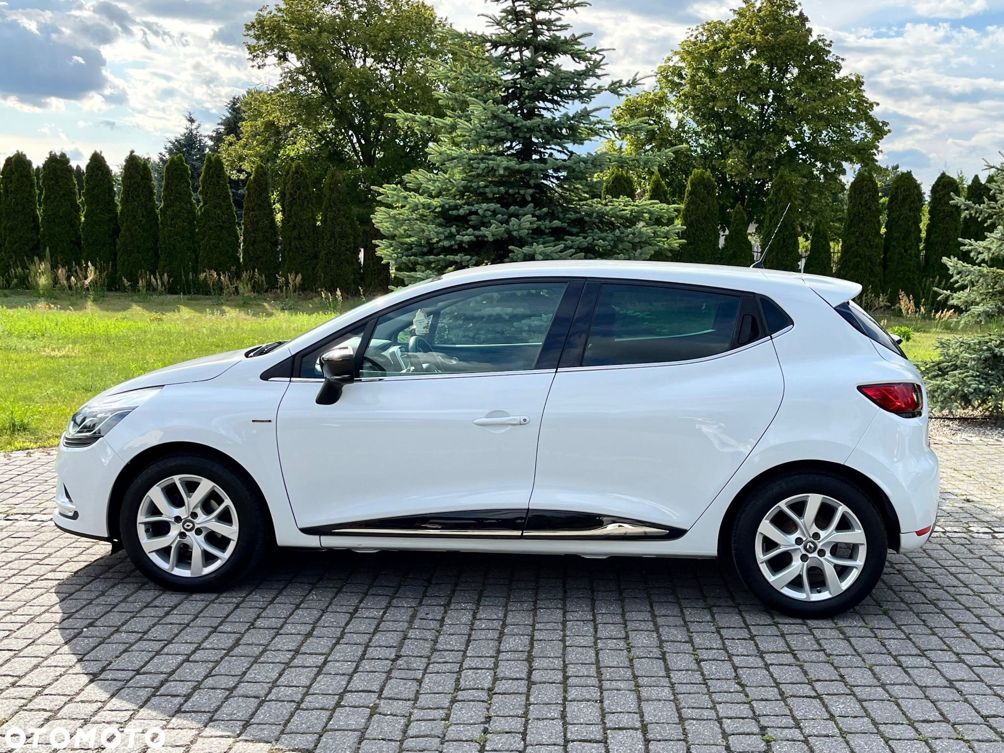 Renault Clio 0.9 TCe Limited - 13